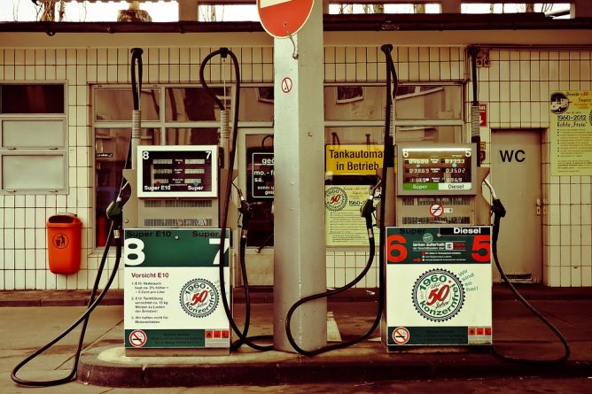 111 petrol-stations-1275484_960_720